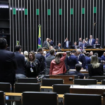 Oposição a Lula se divide em relação à PEC que acaba com escala 6×1