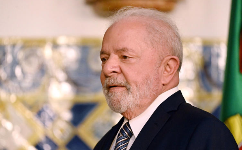 Lula vê aprovação cair enquanto inflação ofusca economia forte Lula vê aprovação cair enquanto inflação ofusca economia forte