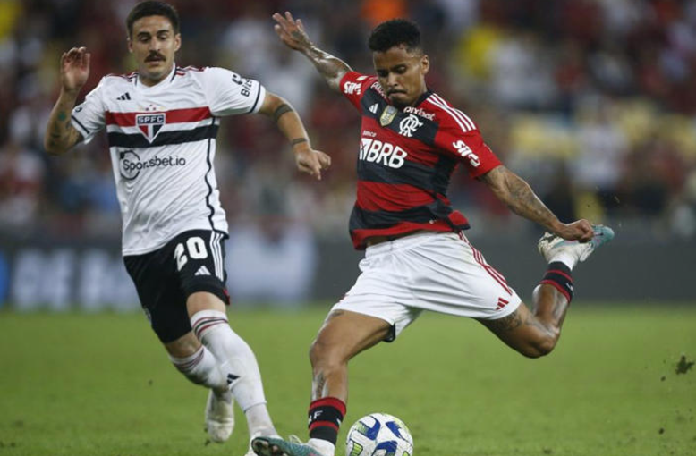 Jogador do Flamengo pede para ser negociado e pode ser vendido após proposta do Pumas Jogador do Flamengo pede para ser negociado e pode ser vendido após proposta do Pumas