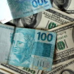 Após disparada, dólar renova máxima histórica e vai a R$ 6,07