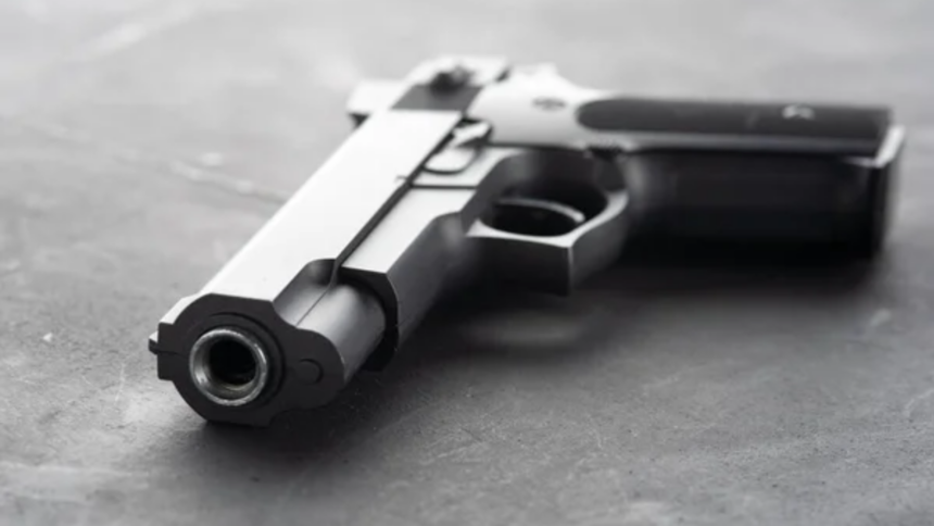 Suspeito de disparo de arma de fogo é preso no Jardim Esperança Suspeito de disparo de arma de fogo é preso no Jardim Esperança