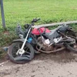 Motociclista morre e garupa fica gravemente ferido durante acidente na BR-153