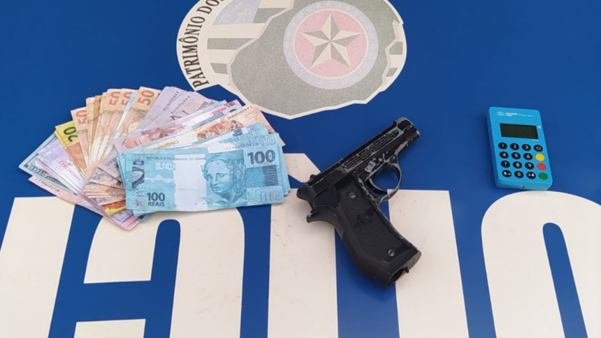 Homem é preso no Setor Sul com notas falsas e simulacro de pistola após agredir companheira Homem é preso no Setor Sul com notas falsas e simulacro de pistola após agredir companheira
