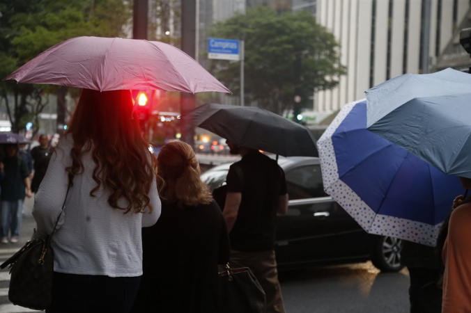 Previsão do tempo indica chuva no Sul e no Sudeste nesta segunda Previsão do tempo indica chuva no Sul e no Sudeste nesta segunda