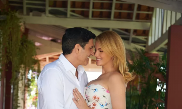 Ana Hickmann e Edu Guedes adiam casamento e começam a morar juntos Ana Hickmann e Edu Guedes adiam casamento e começam a morar juntos
