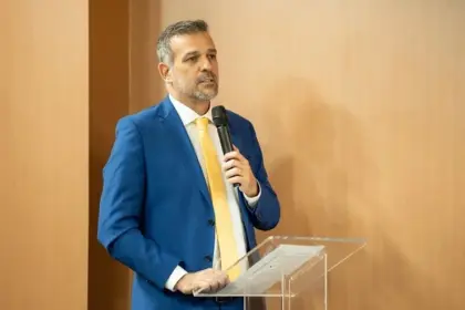 Para conter endividamento da prefeitura, Renato iniciará gestão com estrutura reduzida