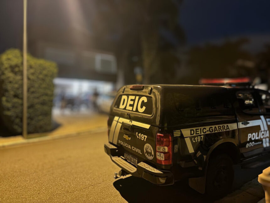 Polícia cumpre mandado de prisão preventiva contra suspeito da prática do crime de furto a residência em condomínio fechado Polícia cumpre mandado de prisão preventiva contra suspeito da prática do crime de furto a residência em condomínio fechado