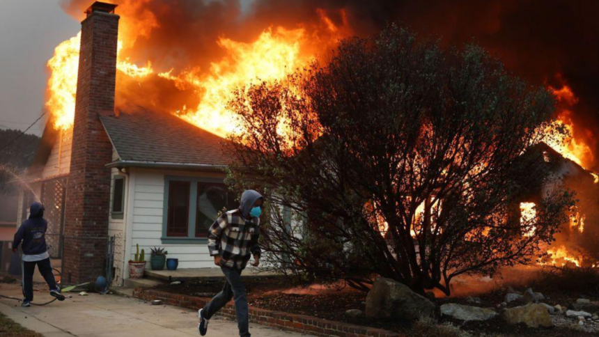 Como Los Angeles Está Combatendo o Pior Incêndio da Sua História