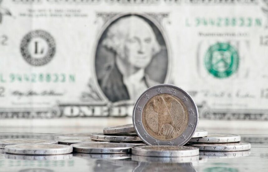 Dólar fecha última sessão em leve alta, cotado a R$ 6,06 Dólar fecha última sessão em leve alta, cotado a R$ 6,06