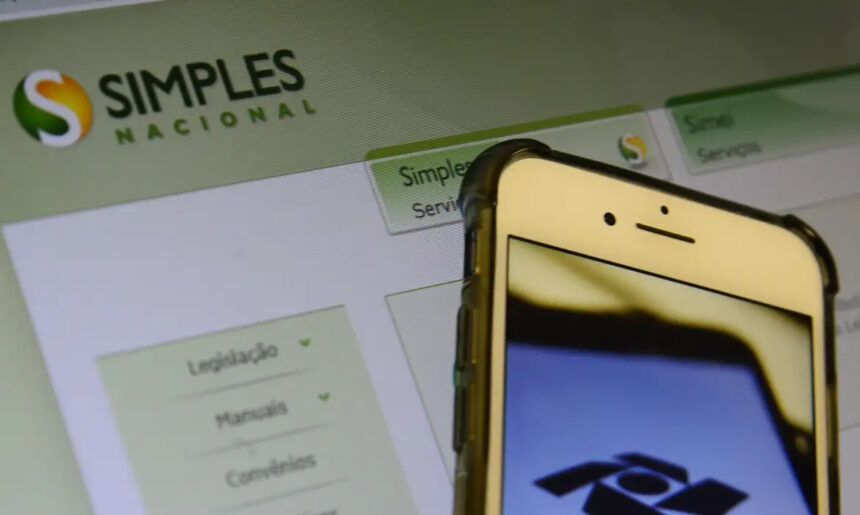 Empresários têm até sexta-feira para aderir ao Simples Nacional Empresários têm até sexta-feira para aderir ao Simples Nacional
