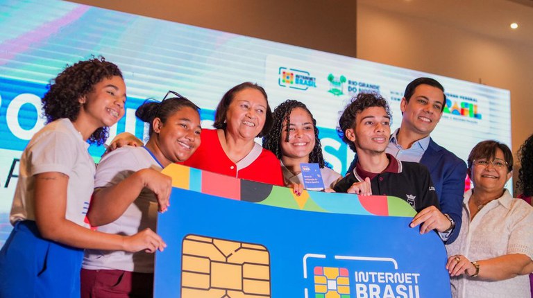 Programa Internet Brasil atinge a marca de 159 mil chips distribuídos para estudantes Programa Internet Brasil atinge a marca de 159 mil chips distribuídos para estudantes