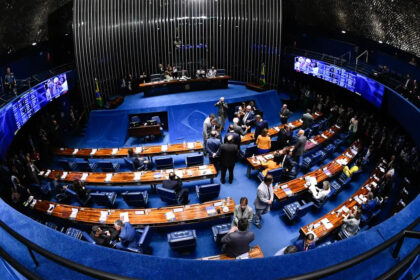 Projeto aumenta pena para desvios de recursos públicos em educação, saúde e seguridade social
