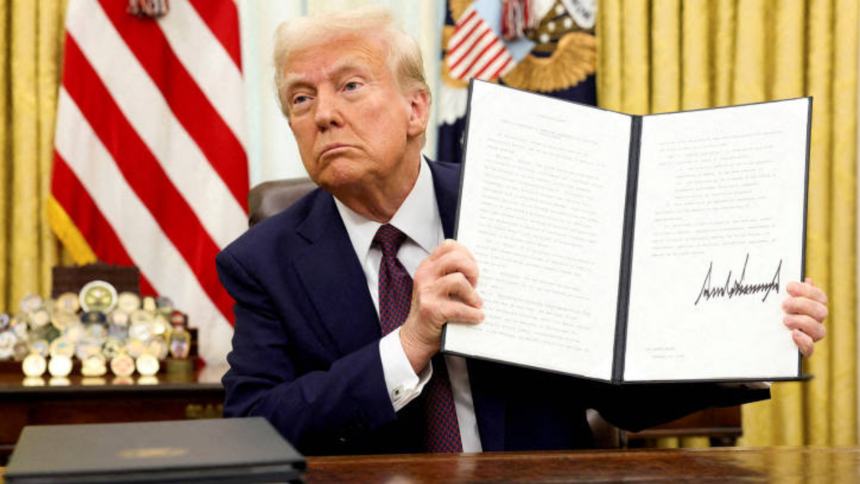Trump Confirma Tarifa de 25% para México e Canadá e Indica Possível Taxação para China Trump Confirma Tarifa de 25% para México e Canadá e Indica Possível Taxação para China