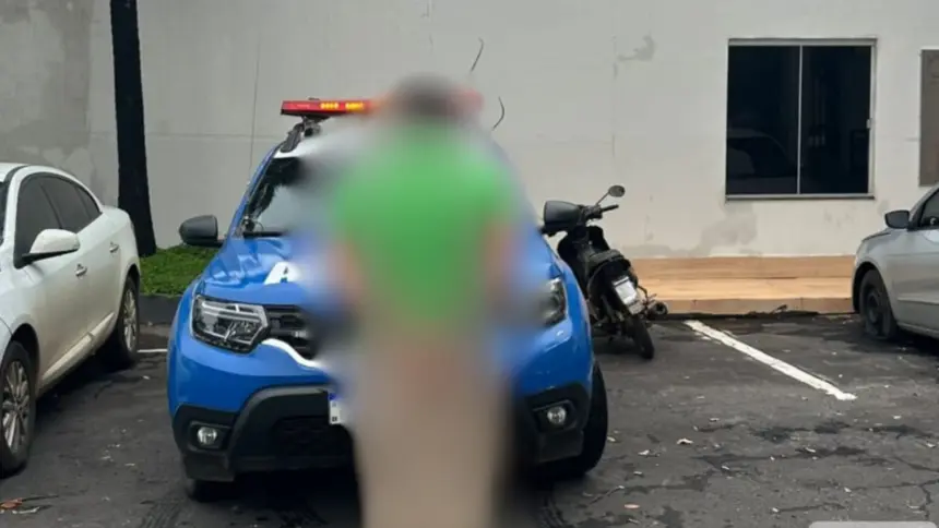 Homem é preso por violência doméstica no Centro de Goianésia após agredir esposa com fio Homem é preso por violência doméstica no Centro de Goianésia após agredir esposa com fio