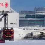Acidente aéreo no Canadá: avião capota durante pouso em Toronto e deixa 18 feridos