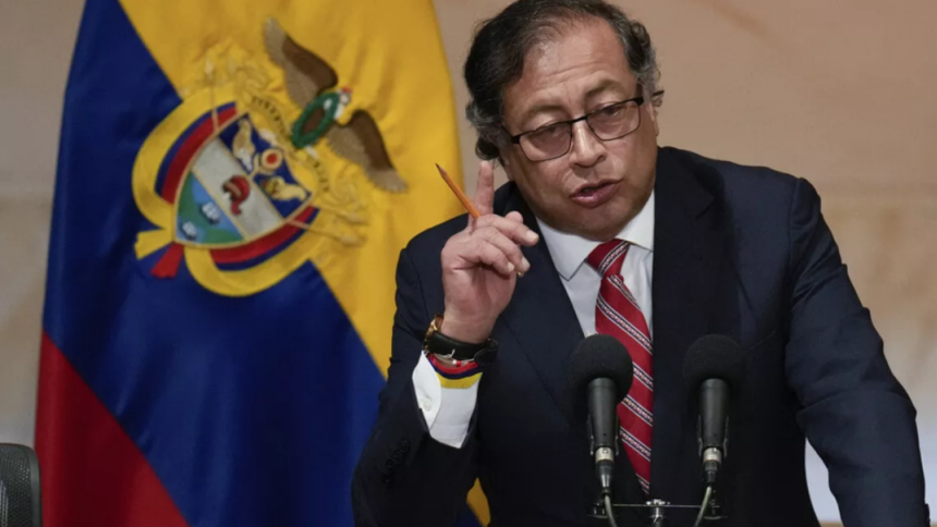 Cocaína não é pior que uísque? Declaração do presidente da Colômbia gera polêmica Cocaína não é pior que uísque? Declaração do presidente da Colômbia gera polêmica