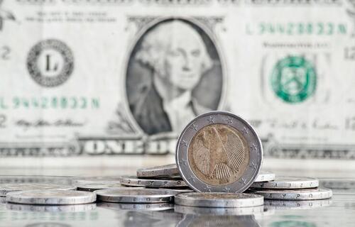 Dólar encerra última sessão em leve queda, a R$ 5,75 Dólar encerra última sessão em leve queda, a R$ 5,75