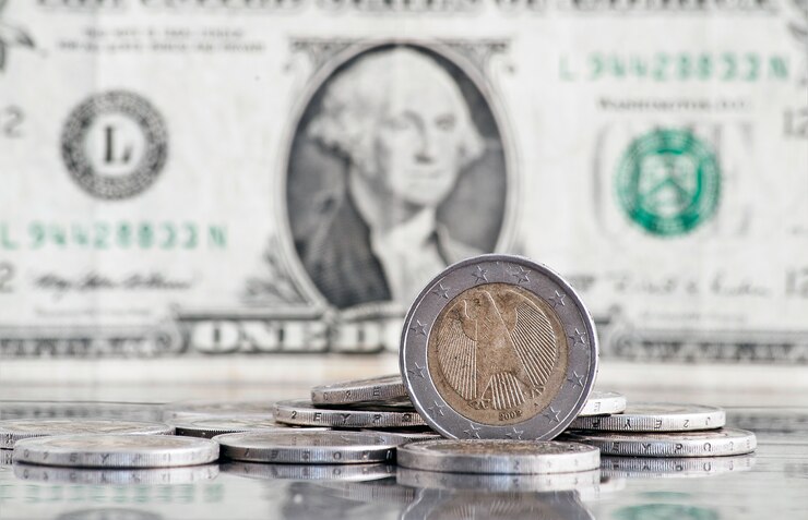 Dólar volta a fechar em alta e é cotado a R$ 5,80 Dólar volta a fechar em alta e é cotado a R$ 5,80