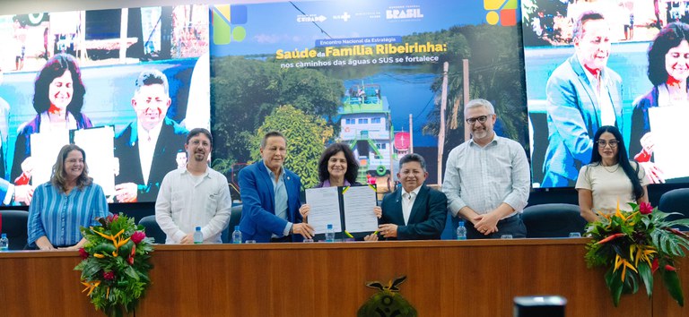 Equipes de Saúde da Família Ribeirinha terão reajuste médio de 30% no custeio Equipes de Saúde da Família Ribeirinha terão reajuste médio de 30% no custeio
