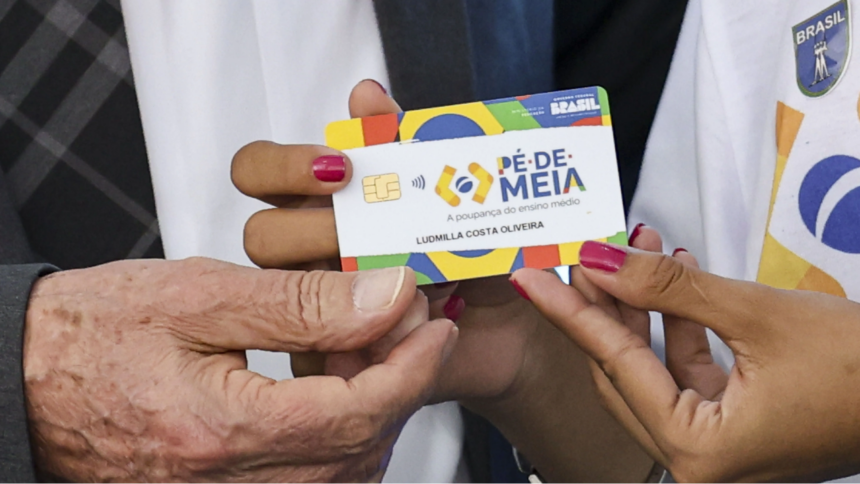 Lula Anuncia Depósitos do Pé de Meia Mesmo Sem Previsão no Orçamento Lula Anuncia Depósitos do Pé de Meia Mesmo Sem Previsão no Orçamento