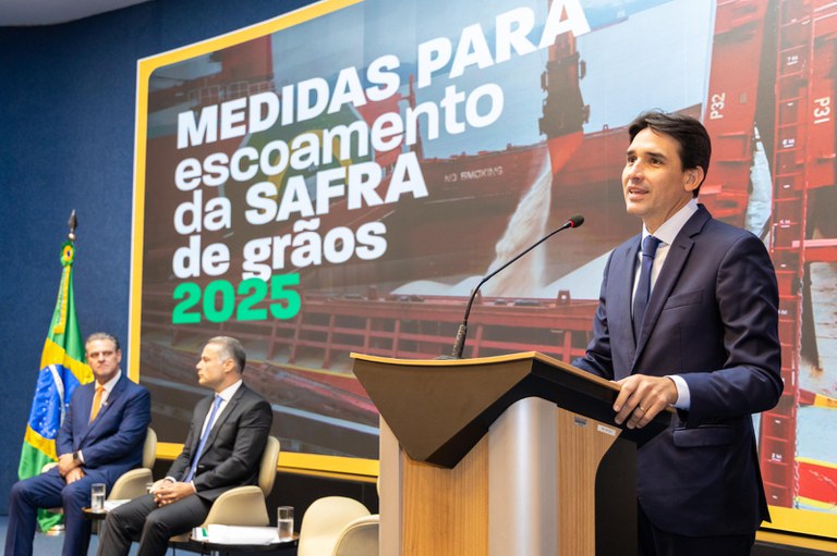 Quase R$ 20 bilhões em investimentos em portos previstos no Plano de Escoamento da Safra 2024/2025 Quase R$ 20 bilhões em investimentos em portos previstos no Plano de Escoamento da Safra 2024/2025