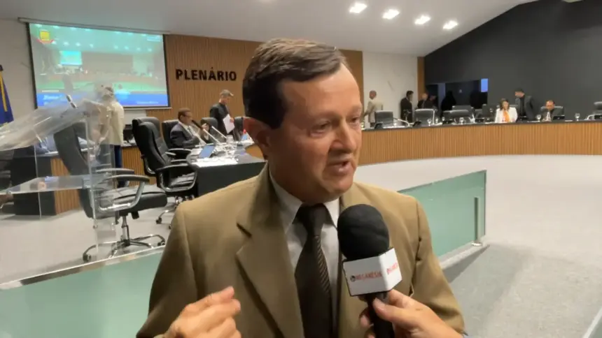 Calanguinho é escolhido líder do prefeito na Câmara Municipal de Goianésia Calanguinho é escolhido líder do prefeito na Câmara Municipal de Goianésia