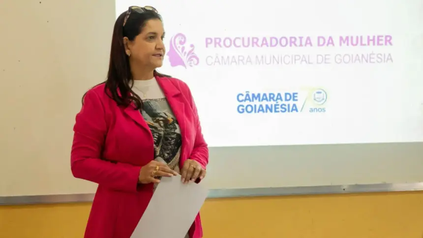 Câmara Municipal de Goianésia realiza palestra na Fundação Crescer obre o papel da Procuradoria da Mulher Câmara Municipal de Goianésia realiza palestra na Fundação Crescer obre o papel da Procuradoria da Mulher