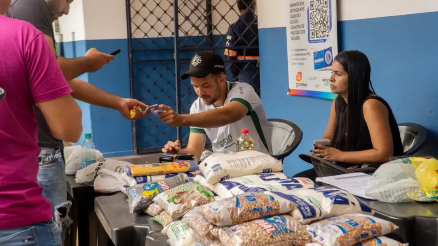 Campanha ‘Torcida Legal’ já arrecadou mais de 4 toneladas de alimentos em Goianésia Campanha ‘Torcida Legal’ já arrecadou mais de 4 toneladas de alimentos em Goianésia