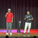 Espetáculo Gênios Siameses é realizado no Centro Cultural de Goianésia