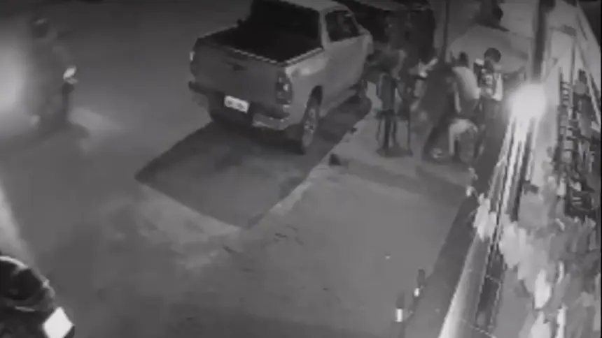 Tentativa de homicídio em bar no sul de Goianésia teria sido provocada por rixa entre fações Tentativa de homicídio em bar no sul de Goianésia teria sido provocada por rixa entre fações