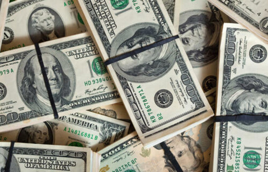 Dólar encerra última sessão em alta, após anúncio de Gleisi Hoffmann para Secretaria de Relações Institucionais Dólar encerra última sessão em alta, após anúncio de Gleisi Hoffmann para Secretaria de Relações Institucionais