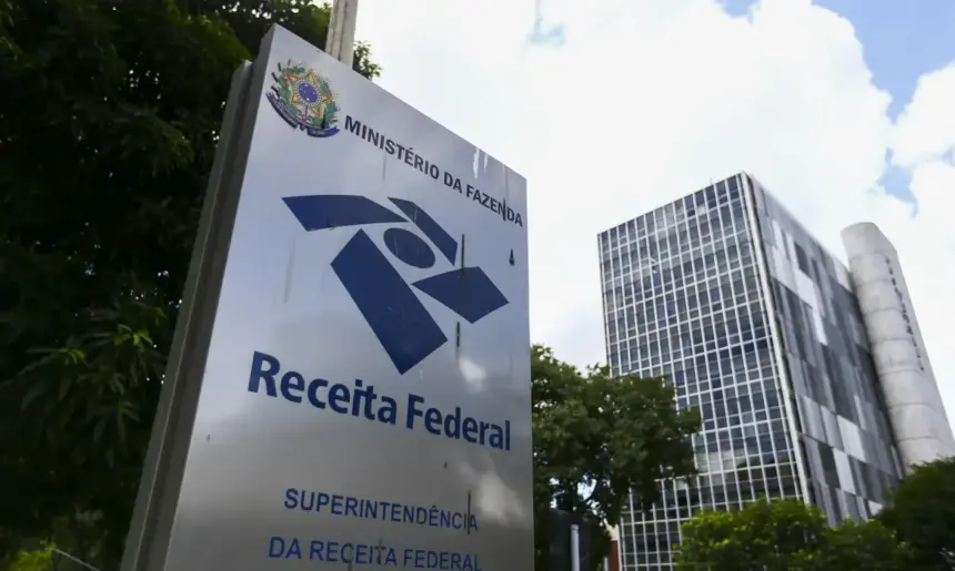 Isenção do Imposto de Renda: 82% dos posts opinativos em redes sociais apoiam a medida; 18% são contra