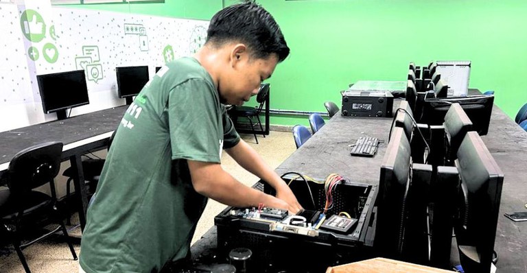 ‘Sonho em abrir minha própria loja’, diz indígena formado pelo Computadores para Inclusão ‘Sonho em abrir minha própria loja’, diz indígena formado pelo Computadores para Inclusão