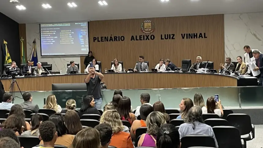 Câmara aprova e contribuintes de Goianésia com IPTU de até R$ 200 serão isentos Câmara aprova e contribuintes de Goianésia com IPTU de até R$ 200 serão isentos