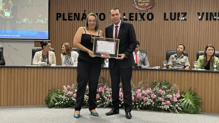 Comenda Maria Lúcia Alves Martins homenageia mulheres em Goianésia Comenda Maria Lúcia Alves Martins homenageia mulheres em Goianésia