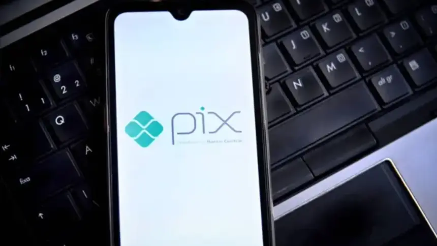 Golpe do PIX: Criminosos estão se passando por bancos para enganar consumidores