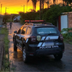 PCGO prende mulher que fingia ser avó de criança doente para pedir doações em semáforos – Policia Civil do Estado de Goiás