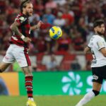 Mirando a liderança do Brasileiro, Flamengo enfrenta Corinthians