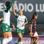 Palmeiras goleia Flamengo para liderar o Brasileirão feminino