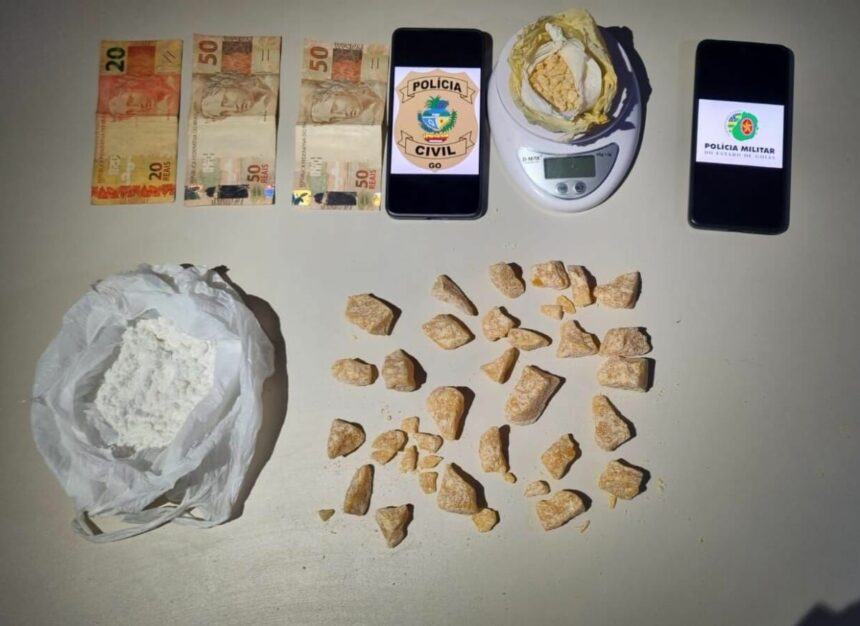 PCGO e PMGO prendem traficante em flagrante em Iporá PCGO e PMGO prendem traficante em flagrante em Iporá
