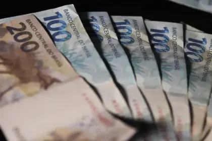 União paga R$ 1,33 bi em dívidas de estados e municípios
