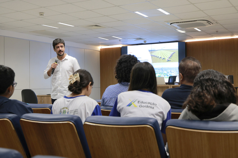 Atividades que celebram a cultura chinesa têm participação de alunos da Escola Municipal Vicente Rodrigues do Prado