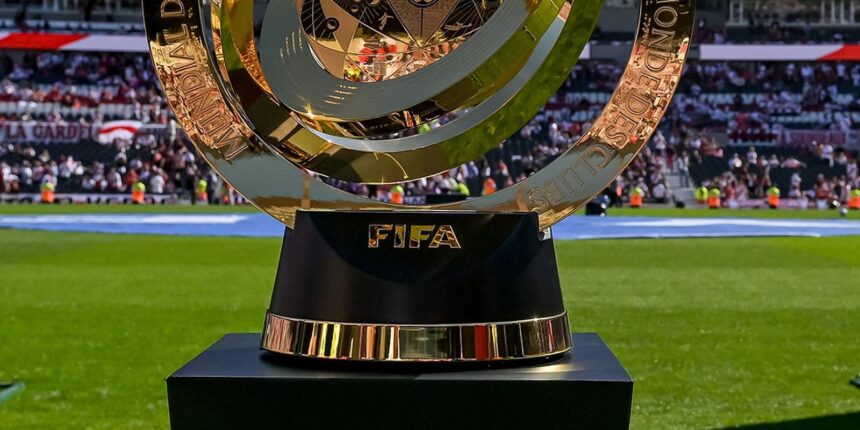 Tour do Troféu do Mundial de Clubes da Fifa chega ao RJ na sexta-feira Tour do Troféu do Mundial de Clubes da Fifa chega ao RJ na sexta-feira
