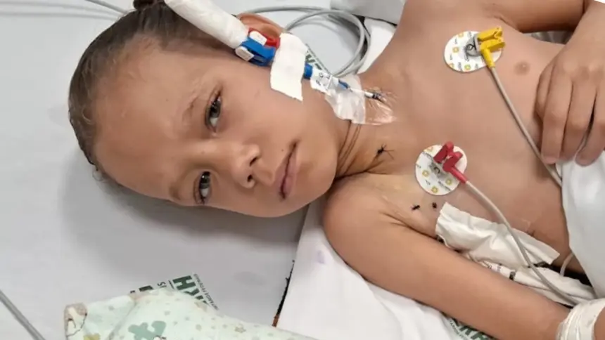 Família de Goianésia mobiliza campanha urgente por medicação para criança internada em Goiânia Família de Goianésia mobiliza campanha urgente por medicação para criança internada em Goiânia