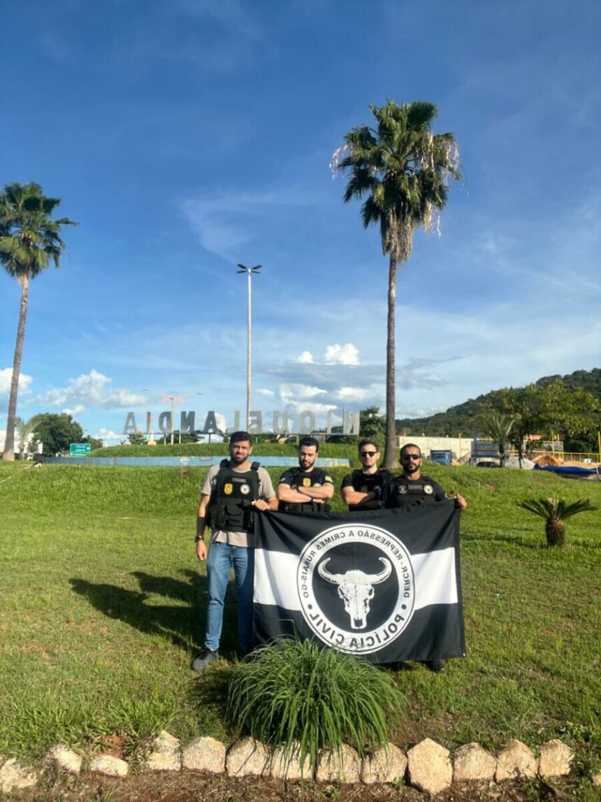 Polícia prende dupla investigada por roubo em propriedade rural de Abadiânia