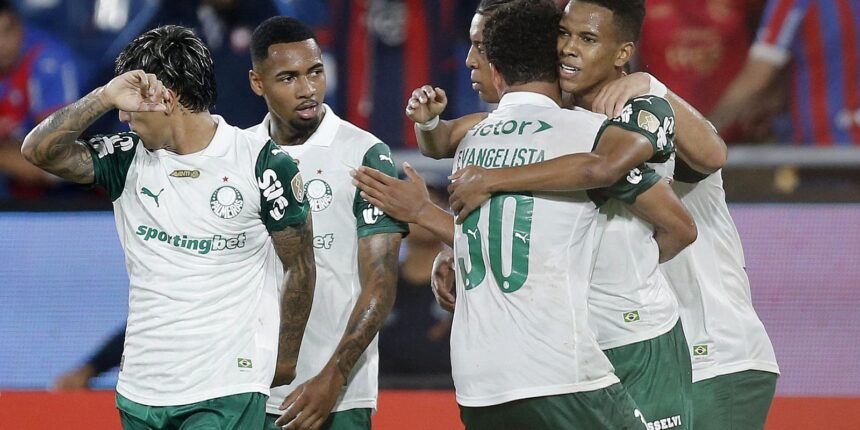 Libertadores: Palmeiras vence Cerro e garante classificação antecipada Libertadores: Palmeiras vence Cerro e garante classificação antecipada