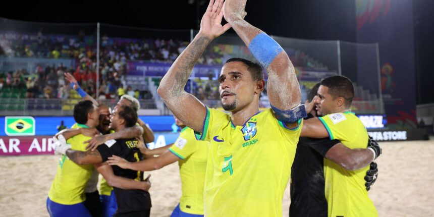 Brasil chega à decisão da Copa do Mundo de beach soccer Brasil chega à decisão da Copa do Mundo de beach soccer