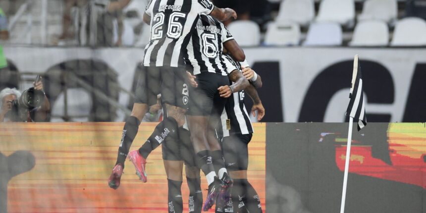Copa do Brasil: Botafogo goleia e encaminha classificação para oitavas Copa do Brasil: Botafogo goleia e encaminha classificação para oitavas