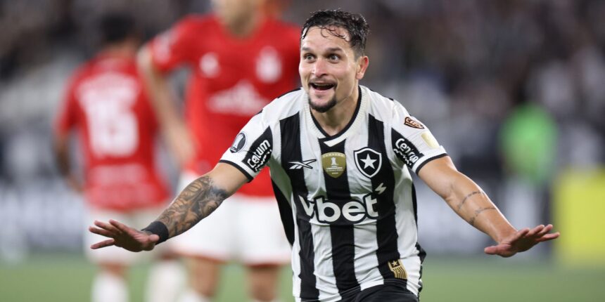 Artur marca golaço e Botafogo vence Estudiantes na Libertadores Artur marca golaço e Botafogo vence Estudiantes na Libertadores