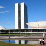Boletim Legislativo: PEC da Reeleição, CPI do INSS e Licenciamento Ambiental no radar do Congresso